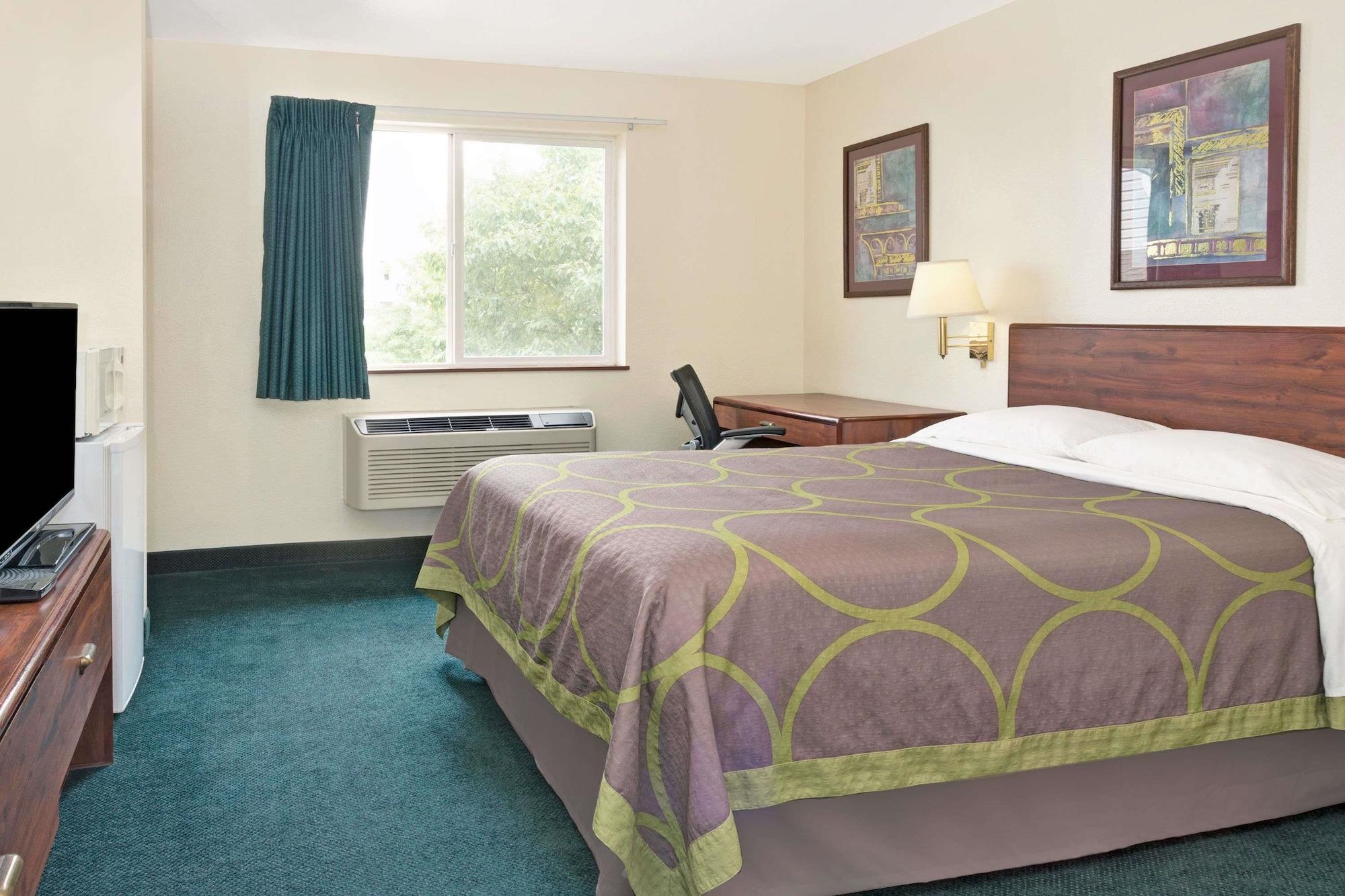 Super 8 By Wyndham Windsor Exterior foto